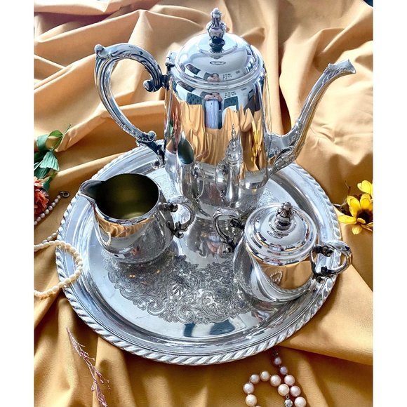 Wm Rogers Other - Wm Rogers Tea set, wm rogers Coffee Set, silver plated, 4 pieces. Magnificent